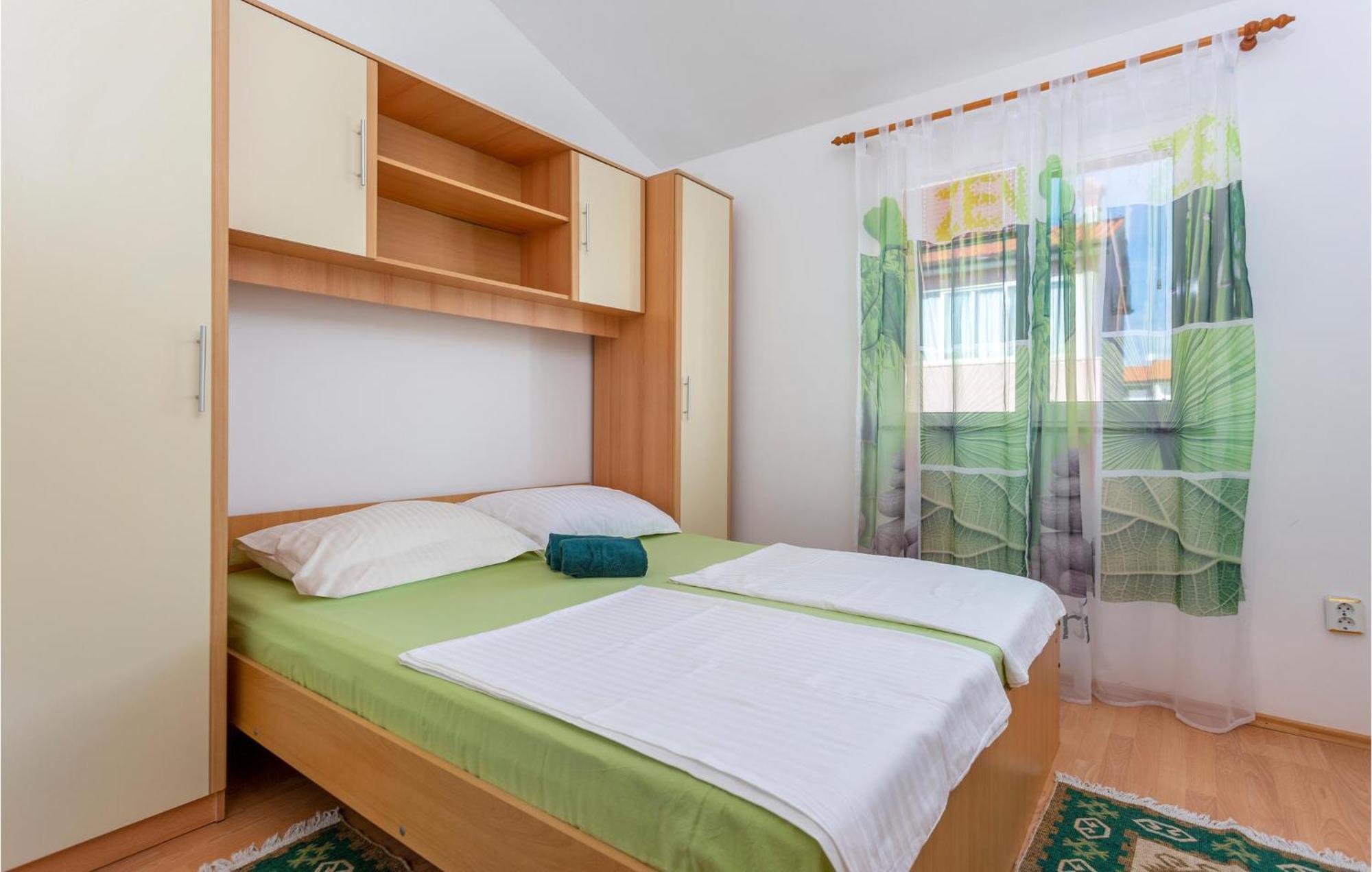 Beautiful Apartment In Krk With Kitchen Krk Town Zewnętrze zdjęcie