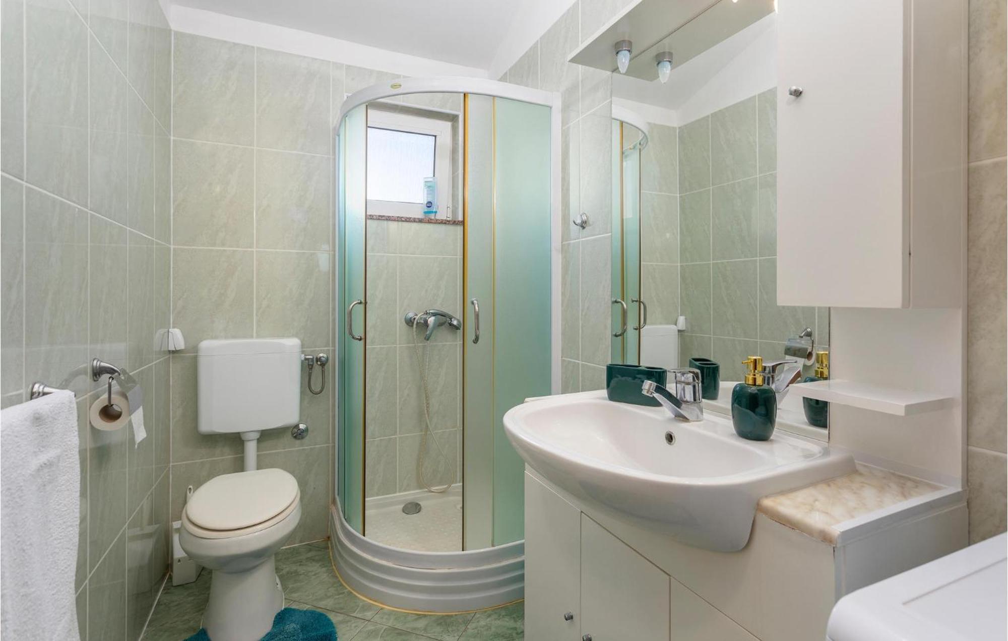 Beautiful Apartment In Krk With Kitchen Krk Town Zewnętrze zdjęcie