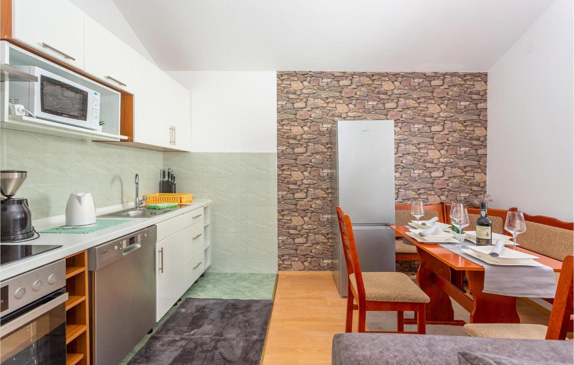 Beautiful Apartment In Krk With Kitchen Krk Town Zewnętrze zdjęcie